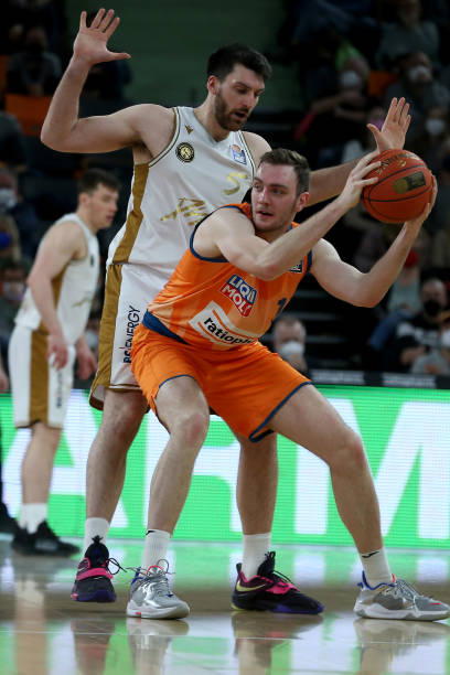 用卓越的表 用卓越的表